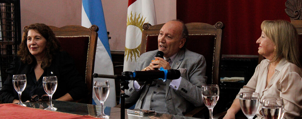 Lanzamiento de formaciones en derechos de niñez y adolescencia para profesionales con la Conferencia Magistral del Dr. Luis Pedernera