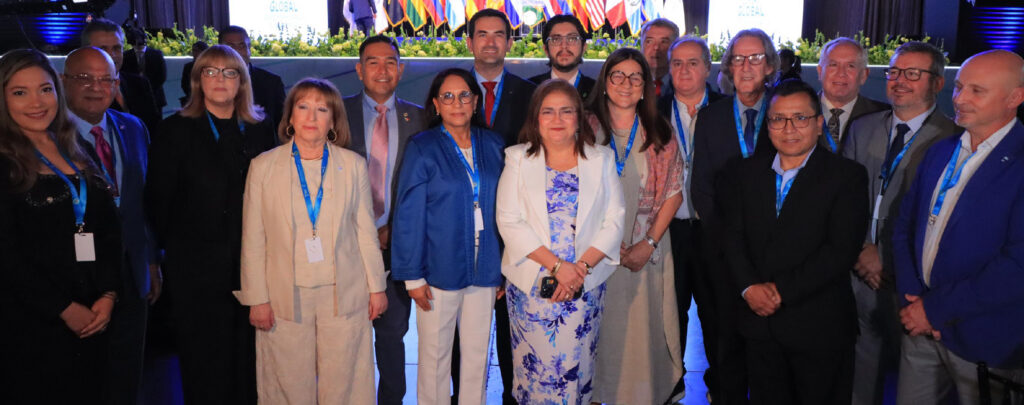 La Defensora participó en la apertura y las tres jornadas de la Primera Cumbre Global sobre Derechos Humanos en El Salvador