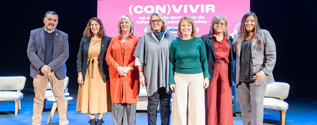 El Seminario Internacional "(CON)VIVIR en clave de derechos de infancias y adolescencias" reunió a referentes locales, adolescentes y organizaciones en tres espacios de diálogo y formación