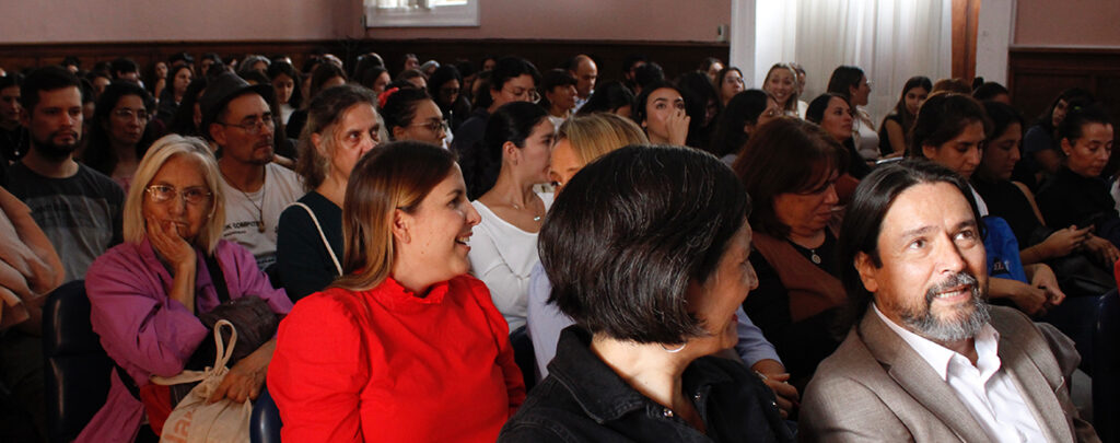 Lanzamiento de formaciones en derechos de niñez y adolescencia para profesionales con la Conferencia Magistral del Dr. Luis Pedernera