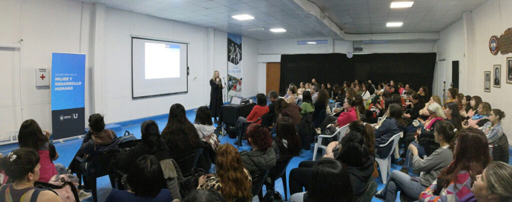 Participamos de una jornada de formación sobre desarrollo infantil temprano en Ushuaia