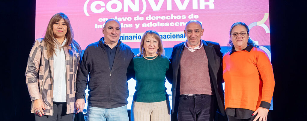 El Seminario Internacional "(CON)VIVIR en clave de derechos de infancias y adolescencias" reunió a referentes locales, adolescentes y organizaciones en tres espacios de diálogo y formación